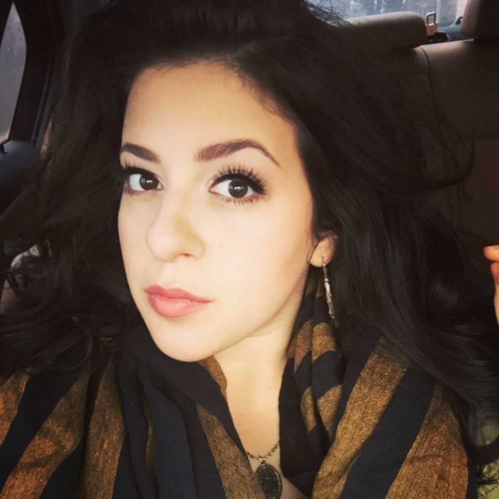 Meet your Posher, Evelyn